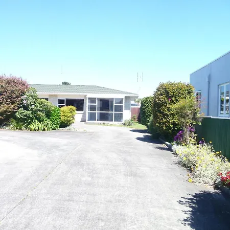Warm & Welcome On Whiteley New Plymouth Exterior photo