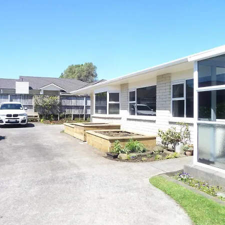 Warm & Welcome On Whiteley New Plymouth Exterior photo
