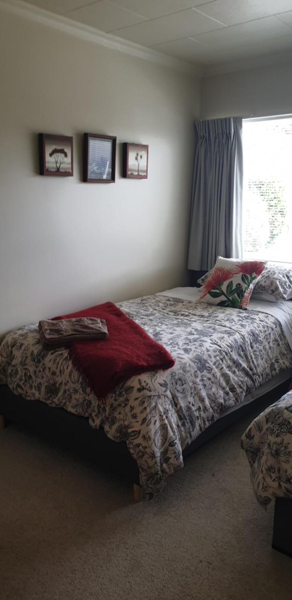 Warm & Welcome On Whiteley Holiday home